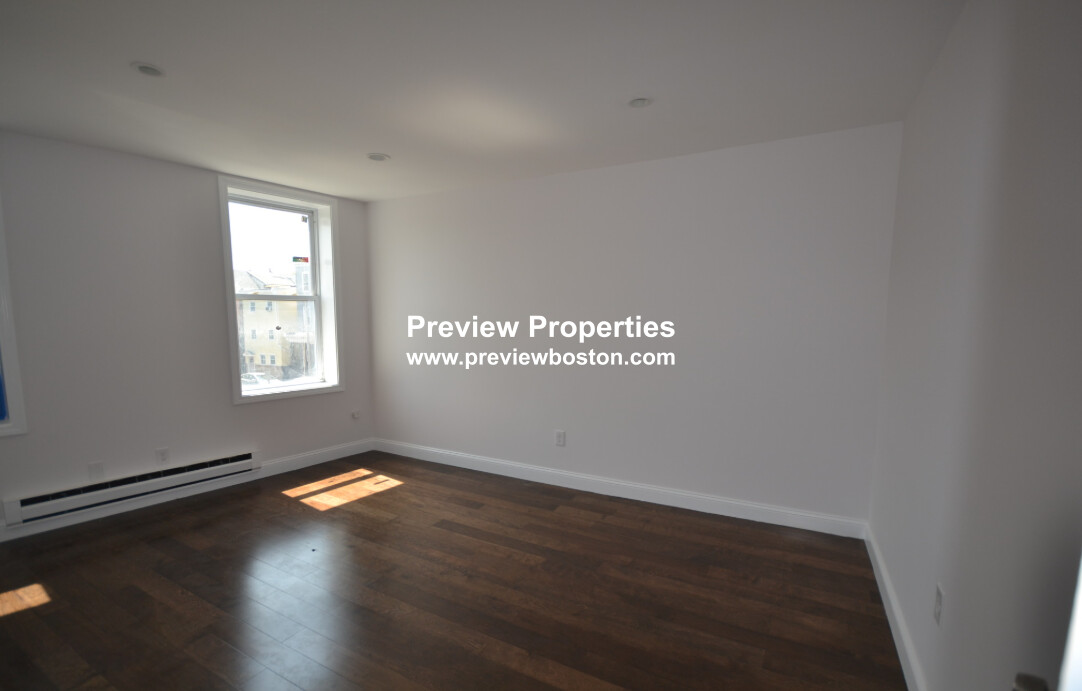 2 bed, 1 bath apartment for rent at 212 Maverick St Unit 4P, East Boston — photo 11 of 12