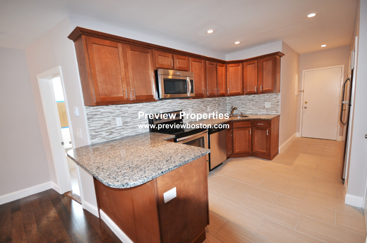 2 bed, 1 bath apartment for rent at 212 Maverick St Unit 4P, East Boston — photo 4 of 12