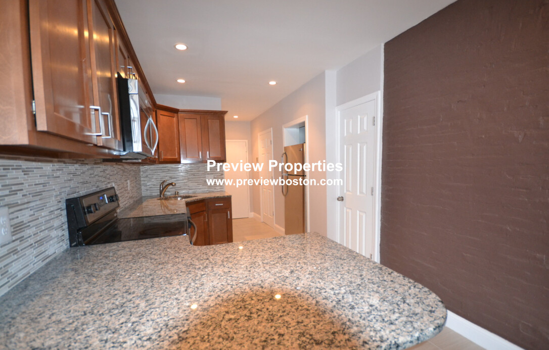 2 bed, 1 bath apartment for rent at 212 Maverick St Unit 4P, East Boston — photo 5 of 12