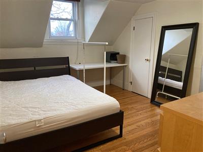 7 bed, 2 bath apartment for rent at 212 Norfolk St Unit 1, The Port — photo 18 of 21