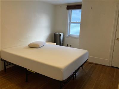 7 bed, 2 bath apartment for rent at 212 Norfolk St Unit 1, The Port — photo 15 of 21