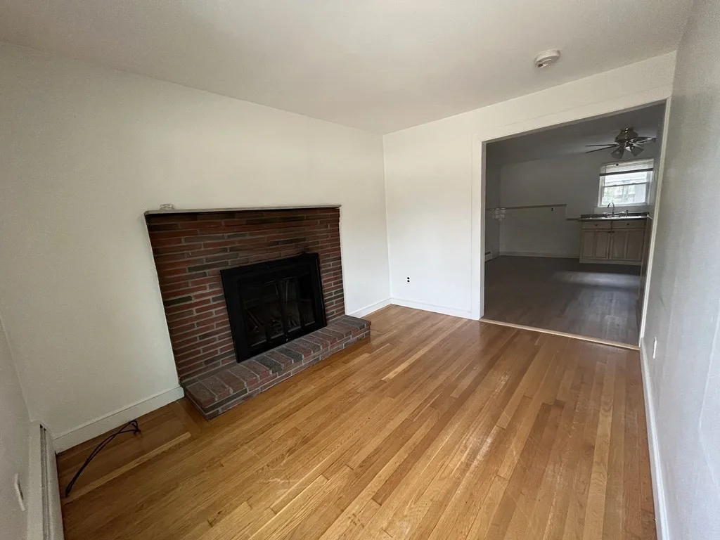 Studio bed, 1 bath apartment for rent at 212 School St Unit A, Waltham — photo 5 of 8