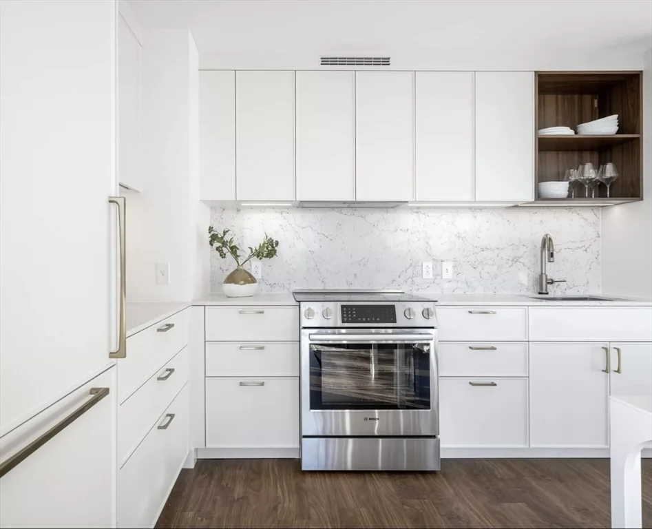 2 bed, 2 bath apartment for rent at 212 Stuart St Unit 1402, Boston — photo 3 of 22