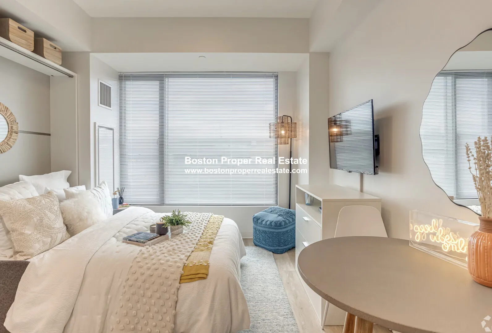 Studio bed, 1 bath apartment for rent at 213 Albany St Unit 0813, South End — photo 1 of 14