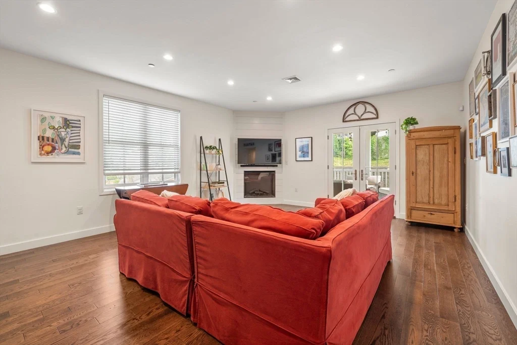 3 bed, 2 bath apartment for rent at 213 E Eagle St Unit 3, East Boston — photo 10 of 28