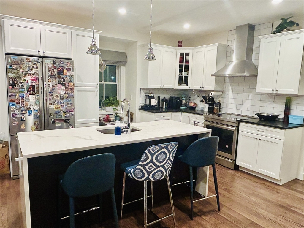 2 bed, 2 bath apartment for rent at 213 East Eagle St Unit 6, East Boston — photo 5 of 28