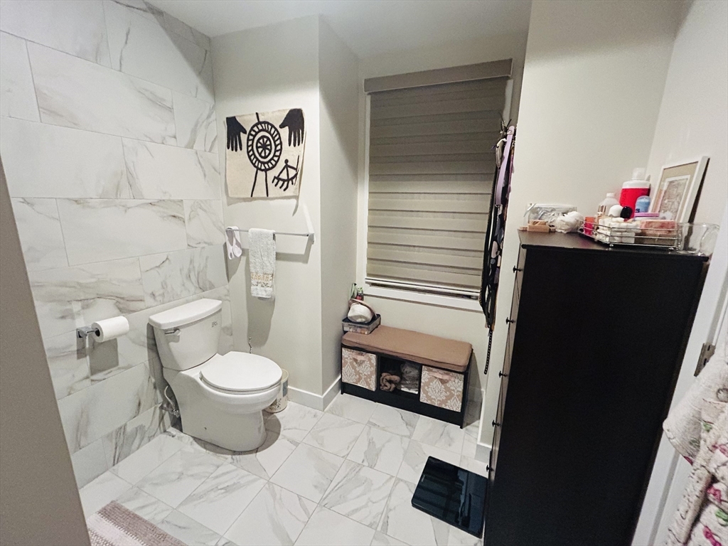 2 bed, 2 bath apartment for rent at 213 East Eagle St Unit 6, East Boston — photo 18 of 28