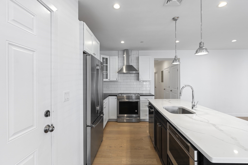 2 bed, 2 bath apartment for rent at 213 East Eagle St Unit 1, East Boston — photo 3 of 15