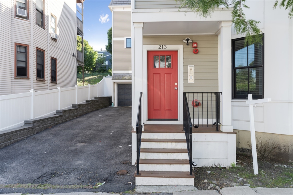 2 bed, 2 bath apartment for rent at 213 East Eagle St Unit 1, East Boston — photo 2 of 15