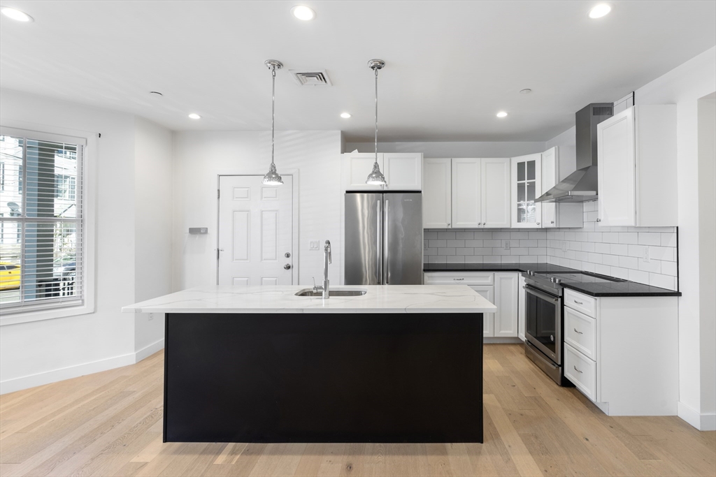 2 bed, 2 bath apartment for rent at 213 East Eagle St Unit 1, East Boston — photo 5 of 15