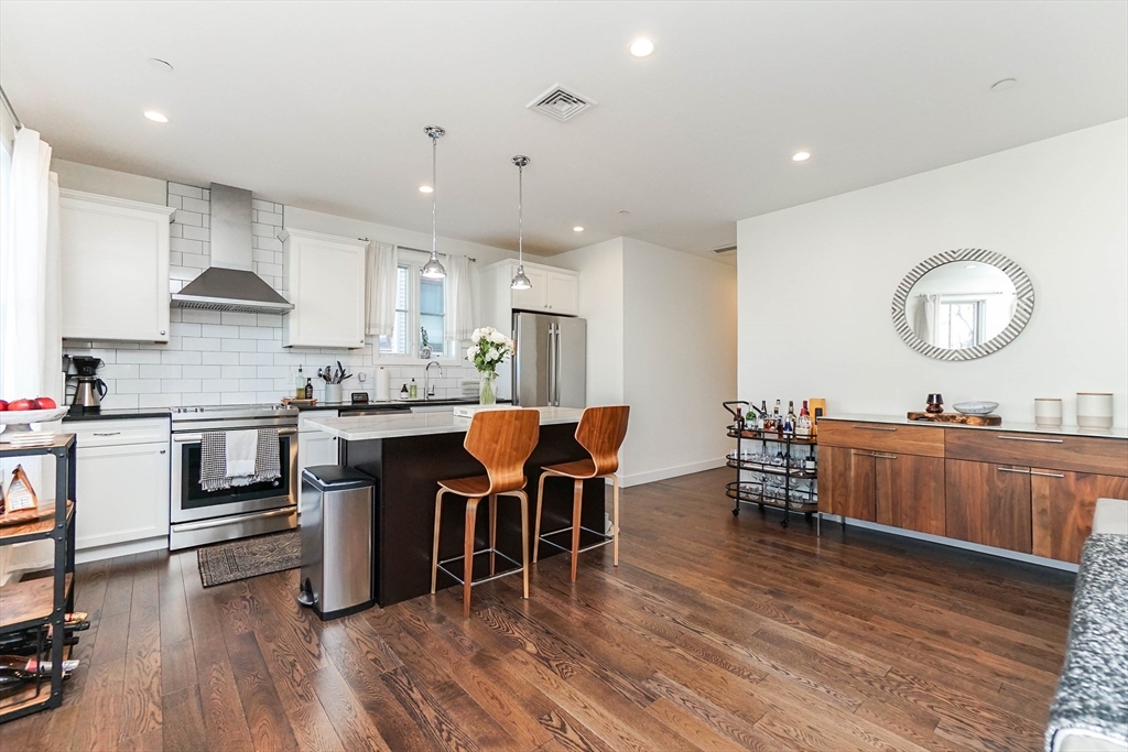2 bed, 2 bath apartment for rent at 213 East Eagle St Unit 2, East Boston — photo 8 of 29