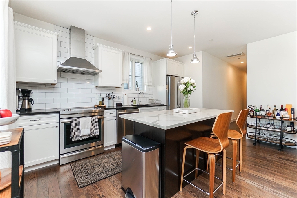 2 bed, 2 bath apartment for rent at 213 East Eagle St Unit 2, East Boston — photo 4 of 29