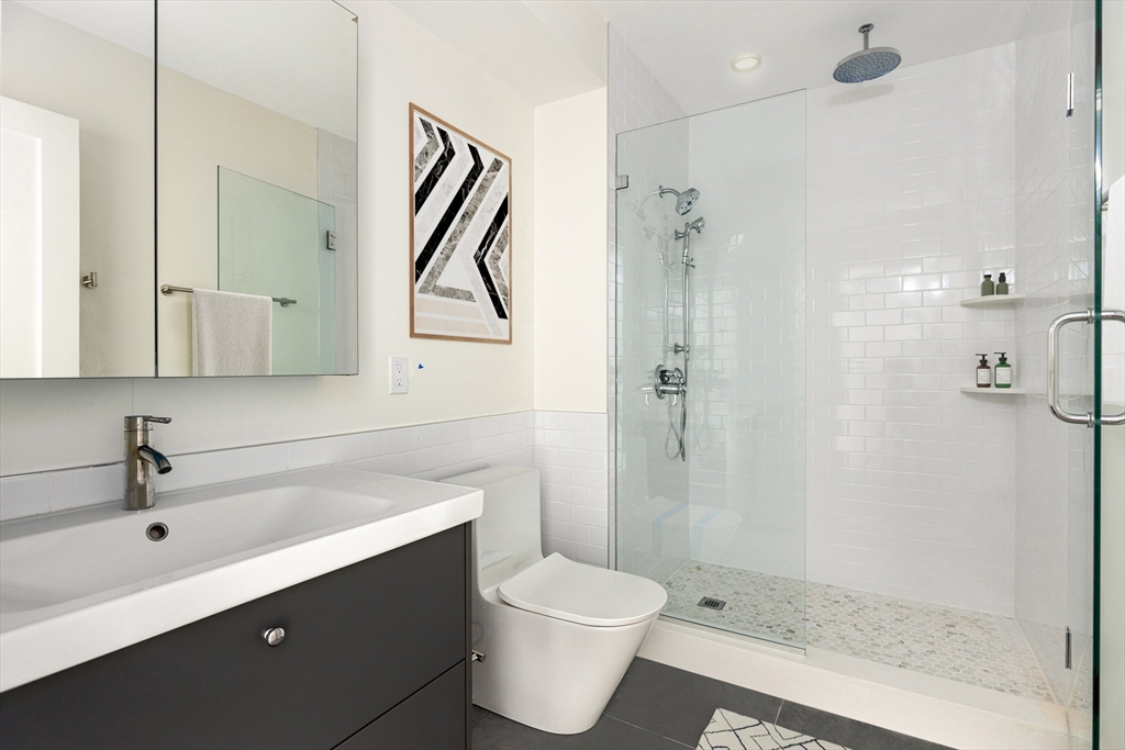 3 bed, 2 bath apartment for rent at 213 Harvard Unit 8, The Port — photo 3 of 16