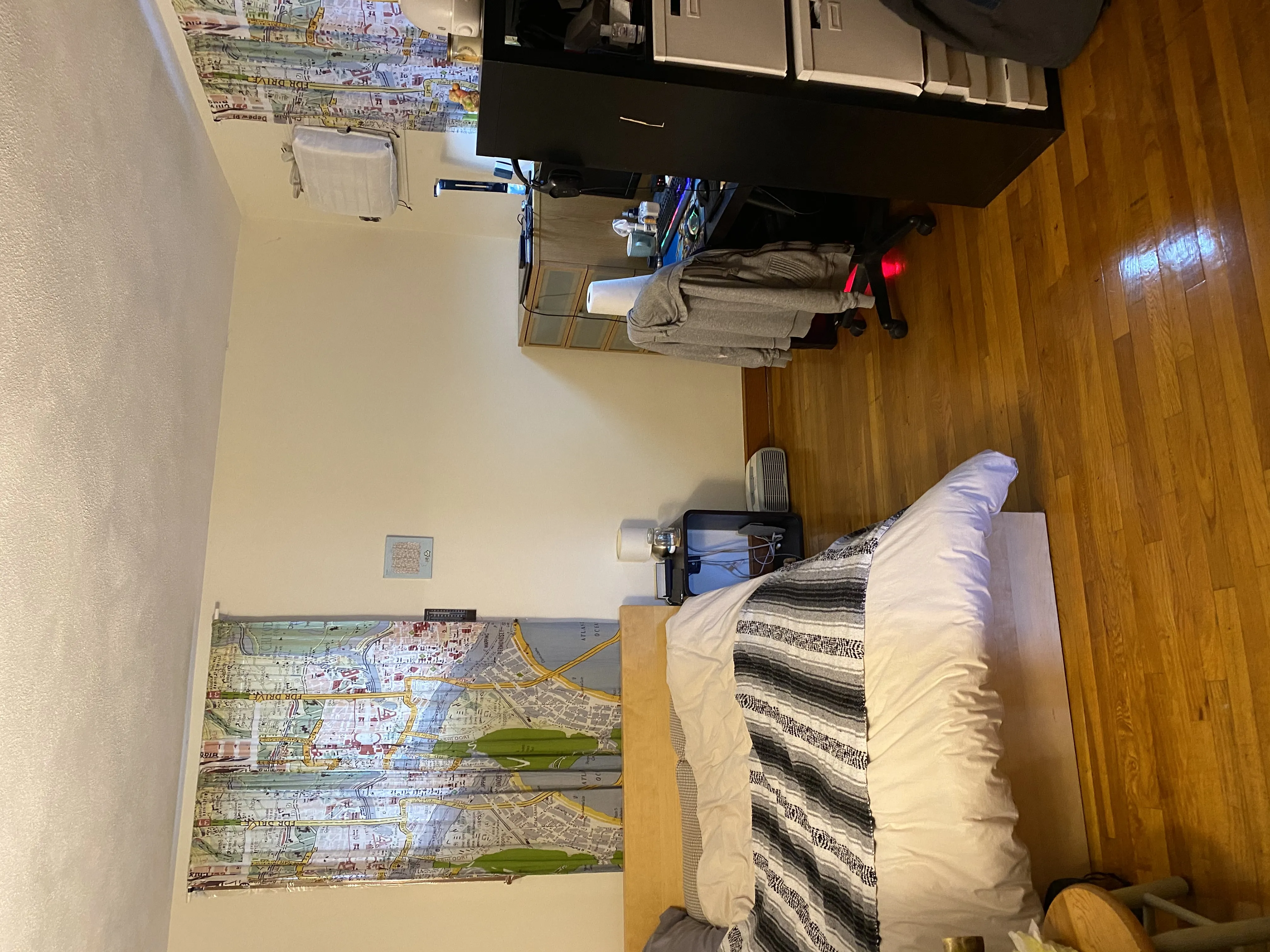 4 bed, 2.5 bath apartment for rent at 213 Holland St Unit 1, Teele Square — photo 5 of 27
