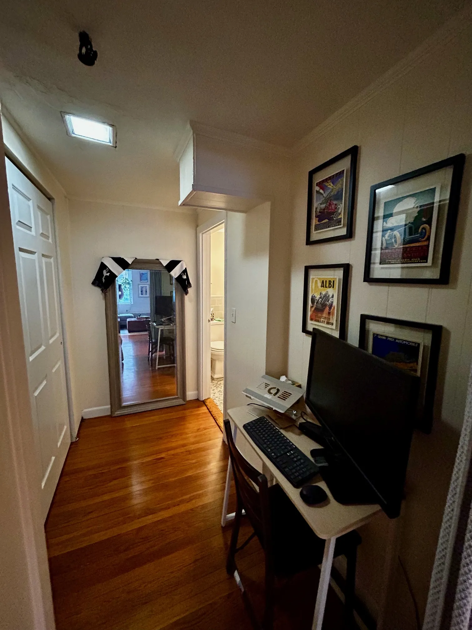Studio bed, 1 bath apartment for rent at 213 Newbury St Unit 1, Back Bay — photo 4 of 7