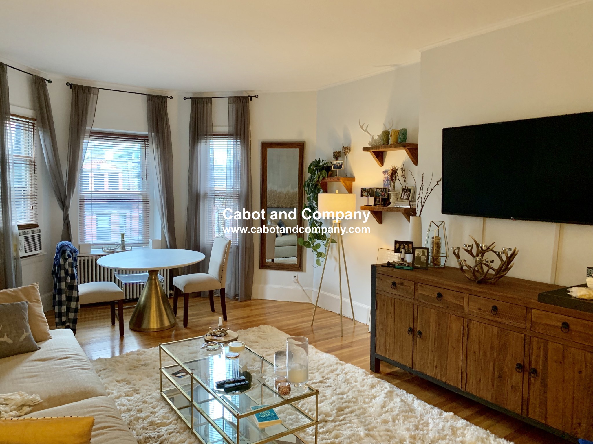 1 bed, 1 bath apartment for rent at 213 Newbury St Unit 7A, Back Bay — photo 1 of 5