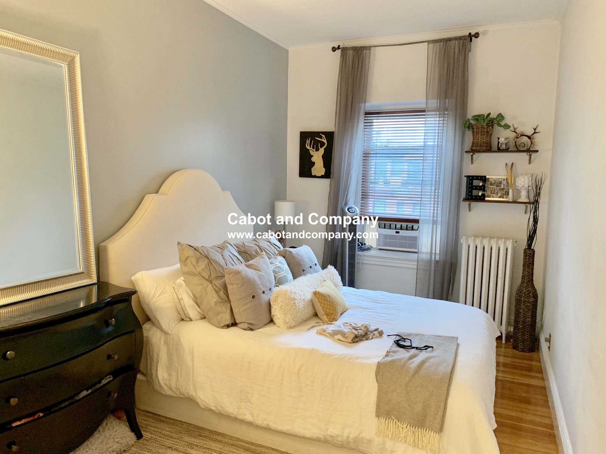 1 bed, 1 bath apartment for rent at 213 Newbury St Unit 7A, Back Bay — photo 3 of 5