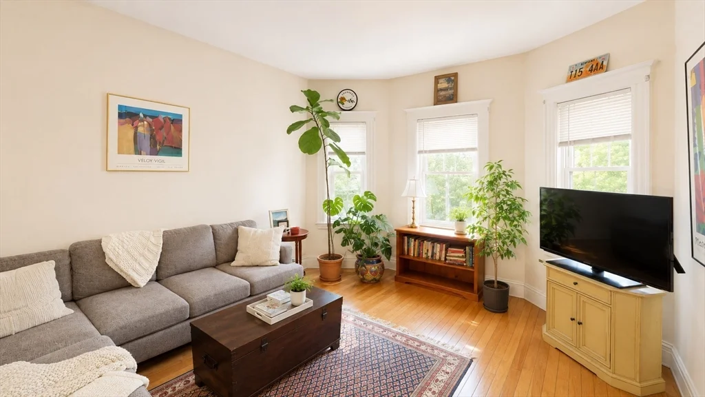 2 bed, 1 bath apartment for rent at 213 Parsons Unit 1, Brighton — photo 1 of 10