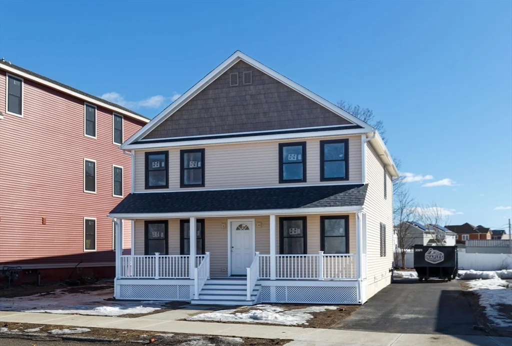 3 bed, 1 bath apartment for rent at 213 Pine St Unit 213, Springfield — photo 2 of 25