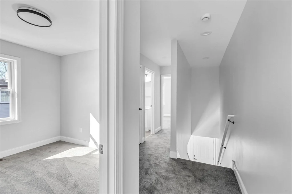 3 bed, 1 bath apartment for rent at 213 Pine St Unit 213, Springfield — photo 5 of 25