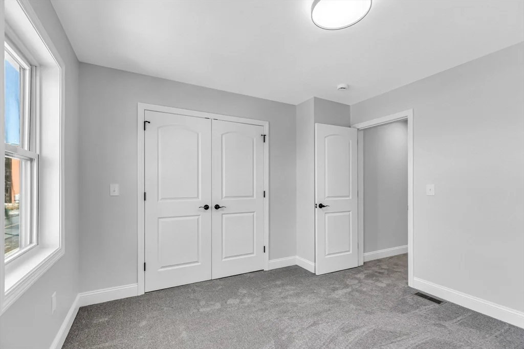 3 bed, 1 bath apartment for rent at 213 Pine St Unit 213, Springfield — photo 13 of 25