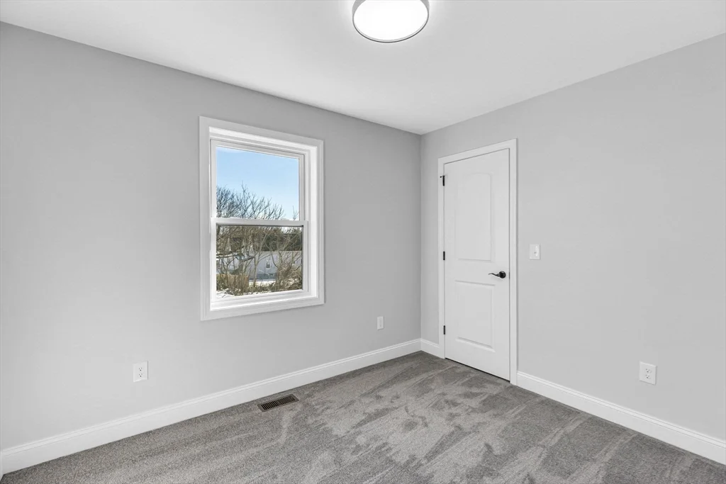 3 bed, 1 bath apartment for rent at 213 Pine St Unit 213, Springfield — photo 14 of 25