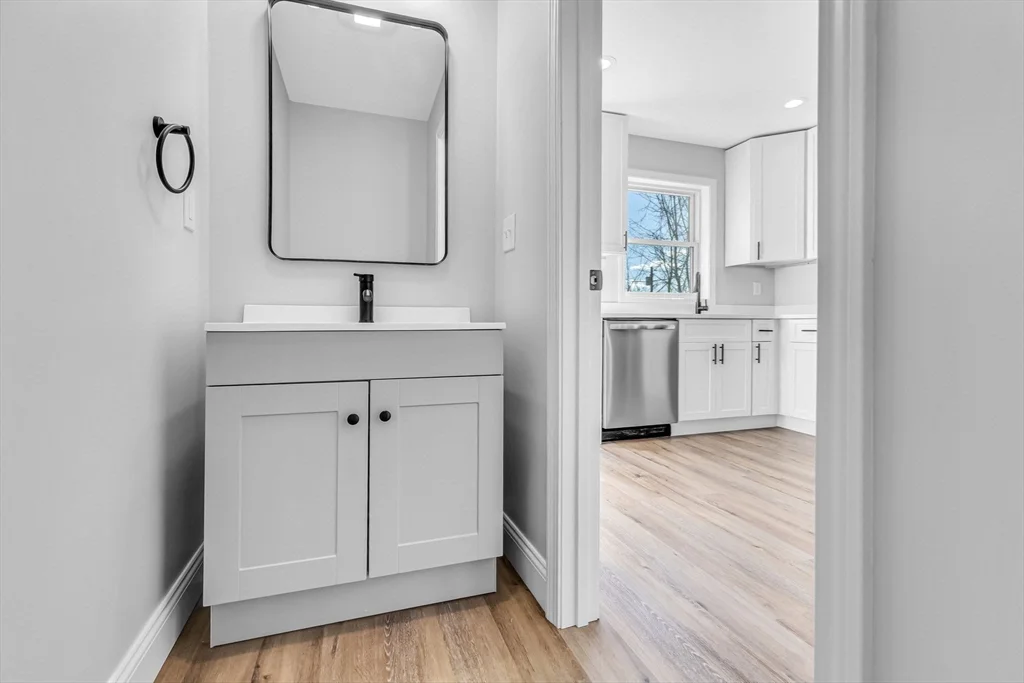 3 bed, 1 bath apartment for rent at 213 Pine St Unit 213, Springfield — photo 19 of 25