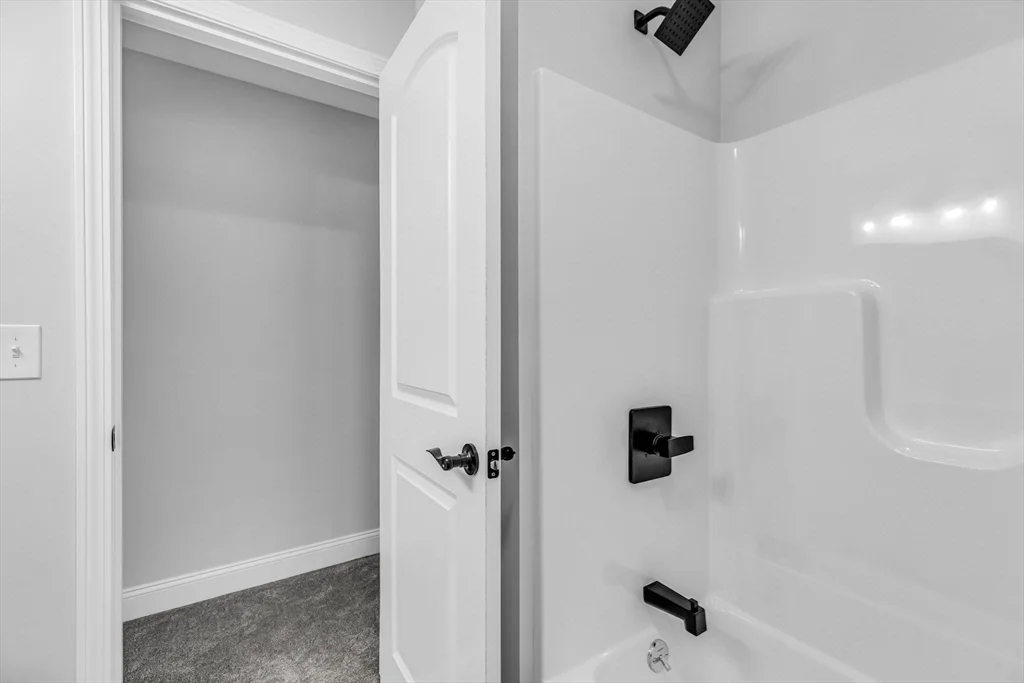 3 bed, 1 bath apartment for rent at 213 Pine St Unit 213, Springfield — photo 7 of 25