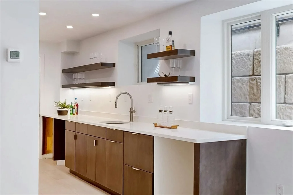 5 bed, 3 bath apartment for rent at 213 Third St, East Cambridge — photo 23 of 40