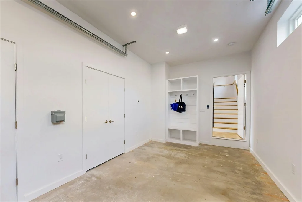5 bed, 3 bath apartment for rent at 213 Third St, East Cambridge — photo 40 of 40