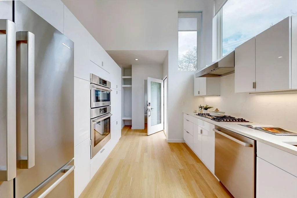 5 bed, 3 bath apartment for rent at 213 Third St, East Cambridge — photo 8 of 40