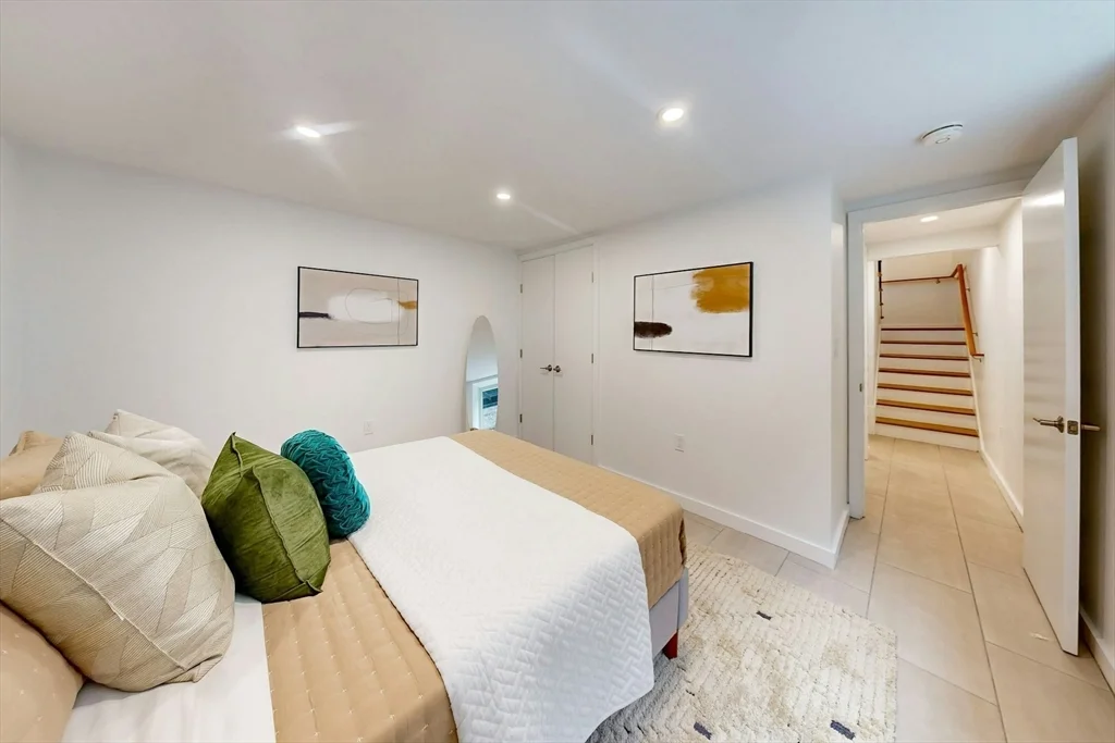 5 bed, 3 bath apartment for rent at 213 Third St, East Cambridge — photo 25 of 40