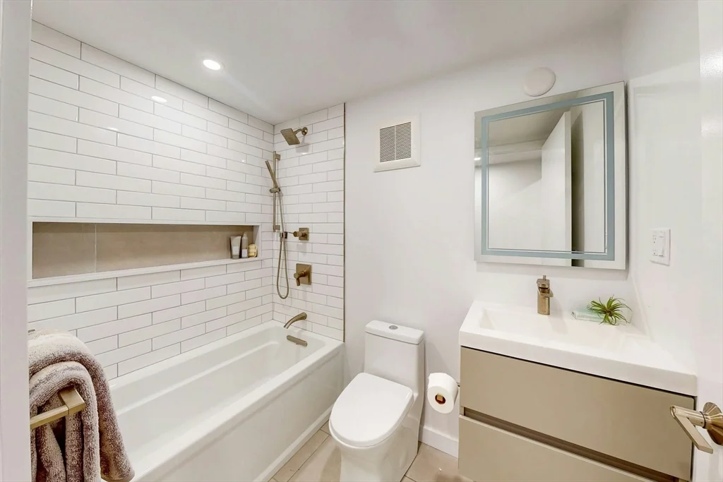 5 bed, 3 bath apartment for rent at 213 Third St, East Cambridge — photo 26 of 40
