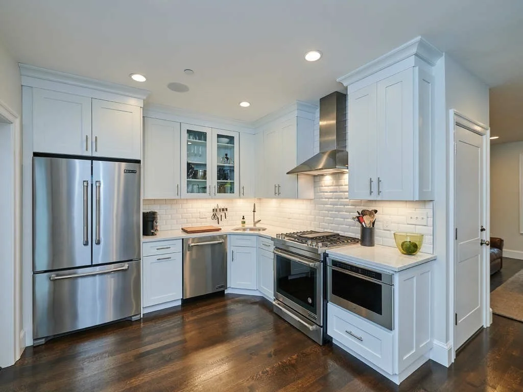 2 bed, 2 bath apartment for rent at 213 W 5th St Unit 2, South Boston — photo 5 of 18