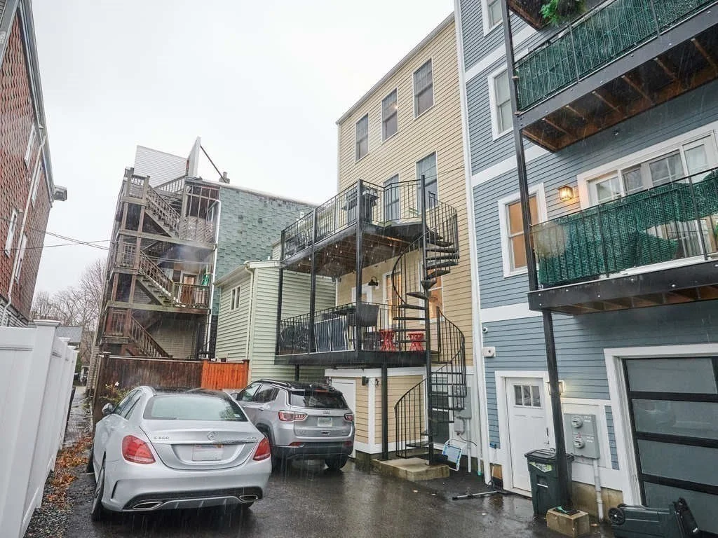 2 bed, 2 bath apartment for rent at 213 W 5th St Unit 2, South Boston — photo 17 of 18