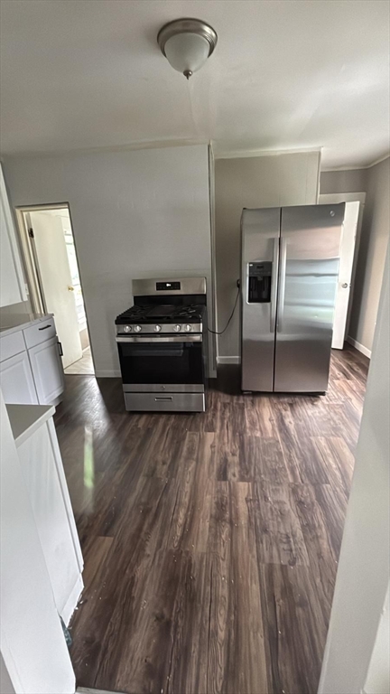 4 bed, 1 bath apartment for rent at 213 W Manchester St Unit 2, Lowell — photo 1 of 7
