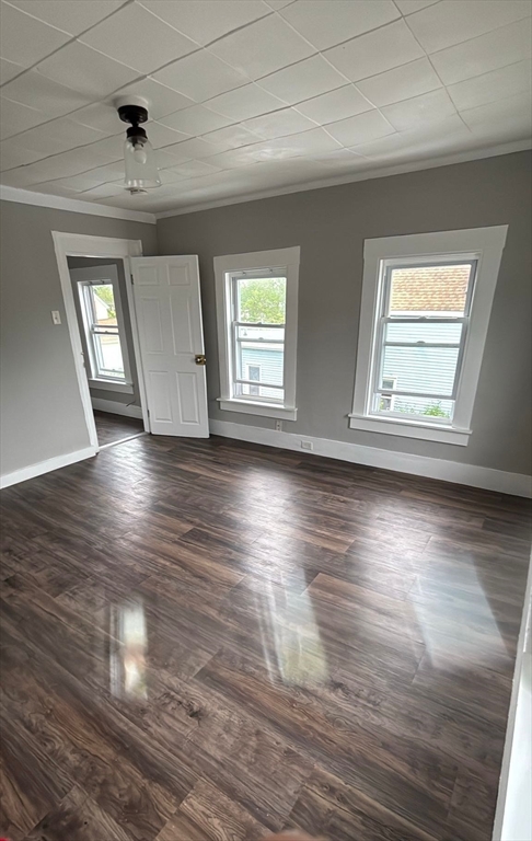 4 bed, 1 bath apartment for rent at 213 W Manchester St Unit 2, Lowell — photo 3 of 7