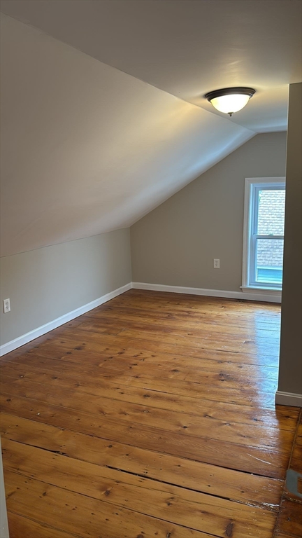 4 bed, 1 bath apartment for rent at 213 W Manchester St Unit 2, Lowell — photo 6 of 7
