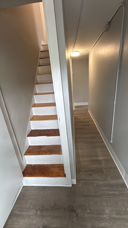 4 bed, 1 bath apartment for rent at 213 W Manchester St Unit 2, Lowell — photo 7 of 7