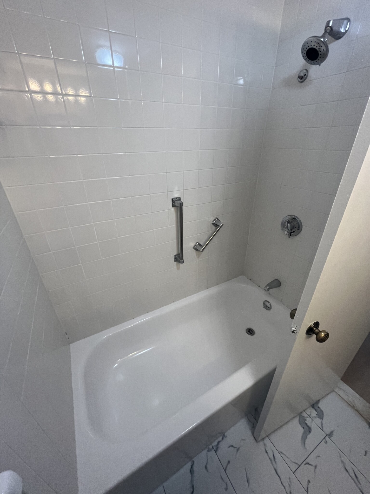 2 bed, 2 bath apartment for rent at 2130 Massachusetts Ave Unit 7A, North Cambridge — photo 14 of 17