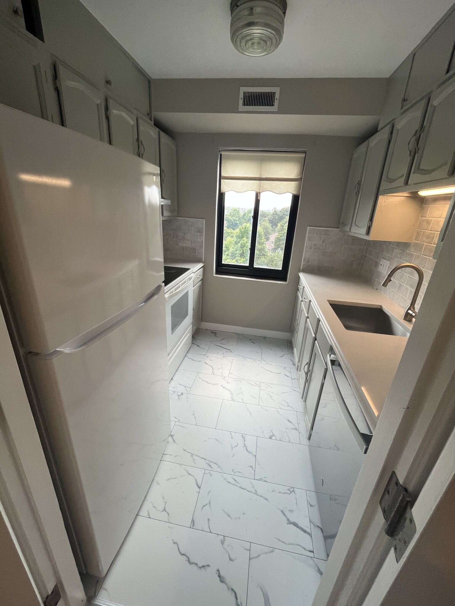 2 bed, 2 bath apartment for rent at 2130 Massachusetts Ave Unit 7A, North Cambridge — photo 9 of 17