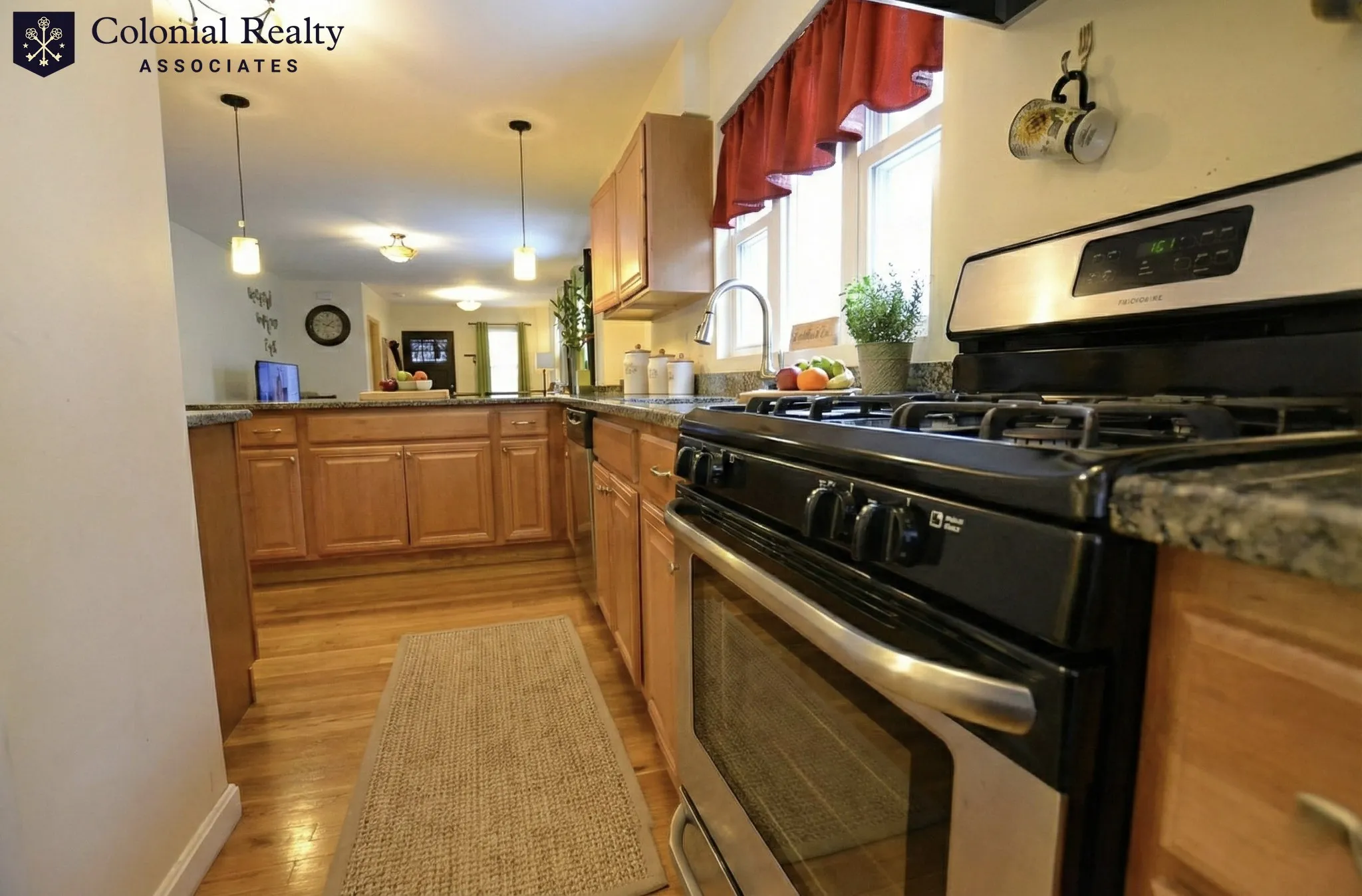 3 bed, 2 bath apartment for rent at 214 Arlington St Unit 01, East Watertown — photo 2 of 7