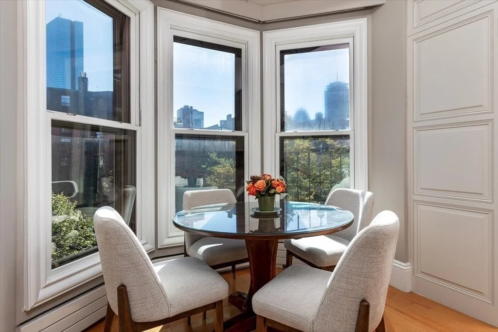 5 bed, 4+ bath apartment for rent at 214 Beacon Unit 3, Back Bay — photo 9 of 19
