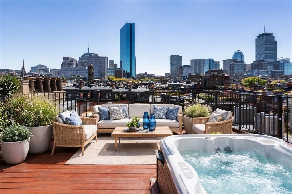 5 bed, 4+ bath apartment for rent at 214 Beacon Unit 3, Back Bay — photo 11 of 19