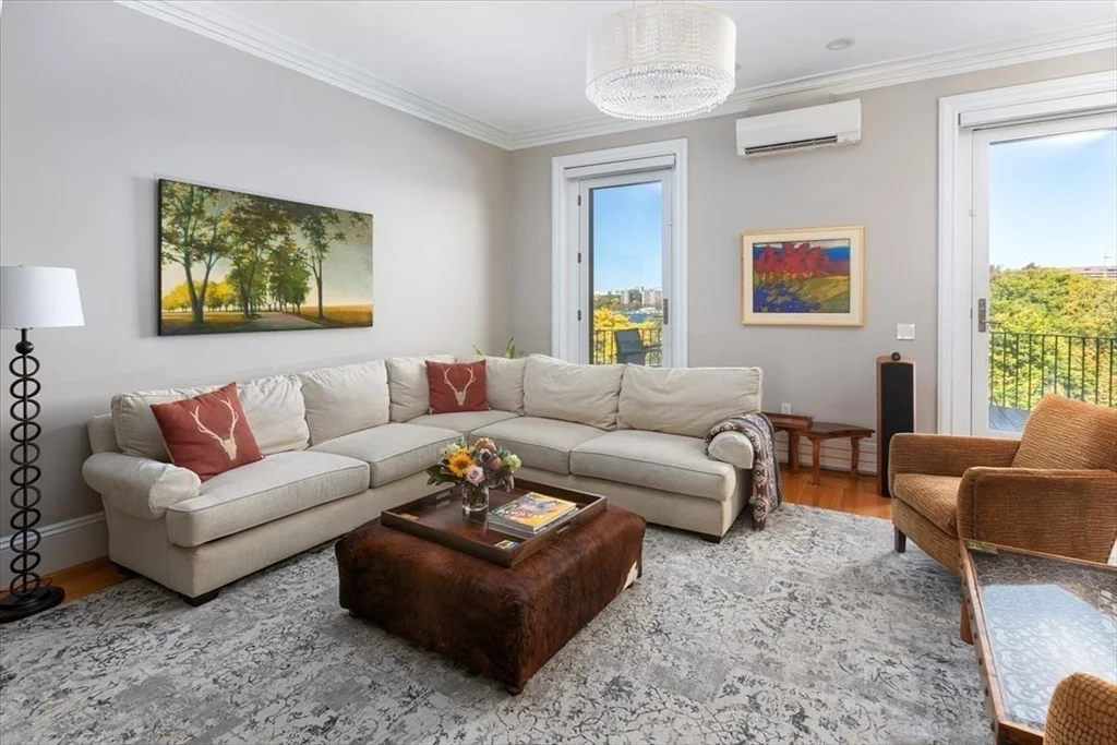 5 bed, 4+ bath apartment for rent at 214 Beacon Unit 3, Back Bay — photo 6 of 19