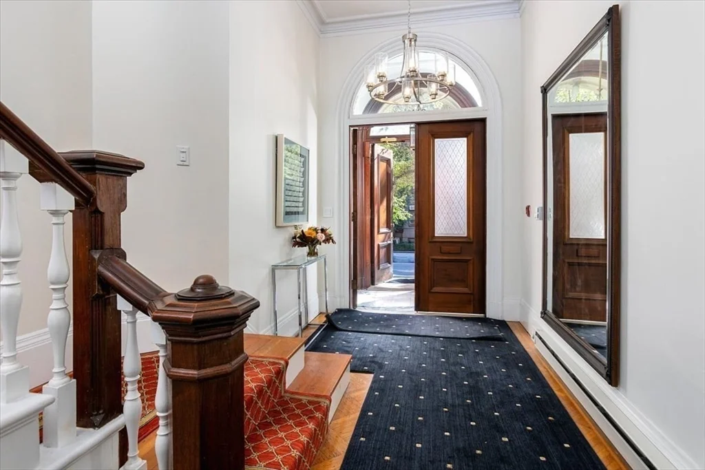5 bed, 4+ bath apartment for rent at 214 Beacon Unit 3, Back Bay — photo 4 of 19