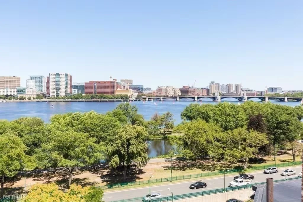5 bed, 4+ bath apartment for rent at 214 Beacon Unit 3, Back Bay — photo 17 of 19