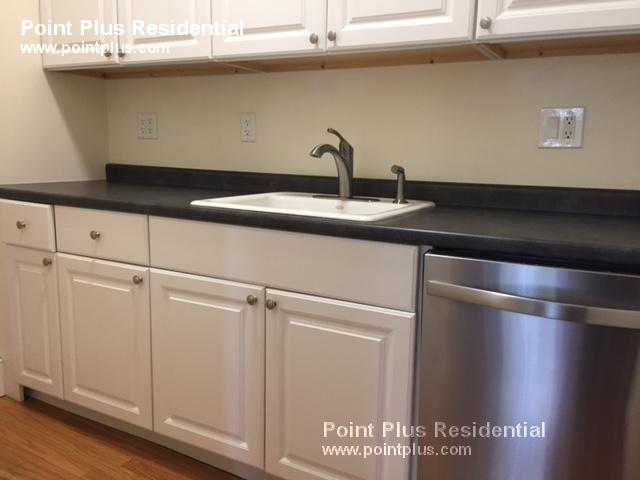 3 bed, 1 bath apartment for rent at 214 Chestnut St Unit 2, Cambridgeport — photo 2 of 20