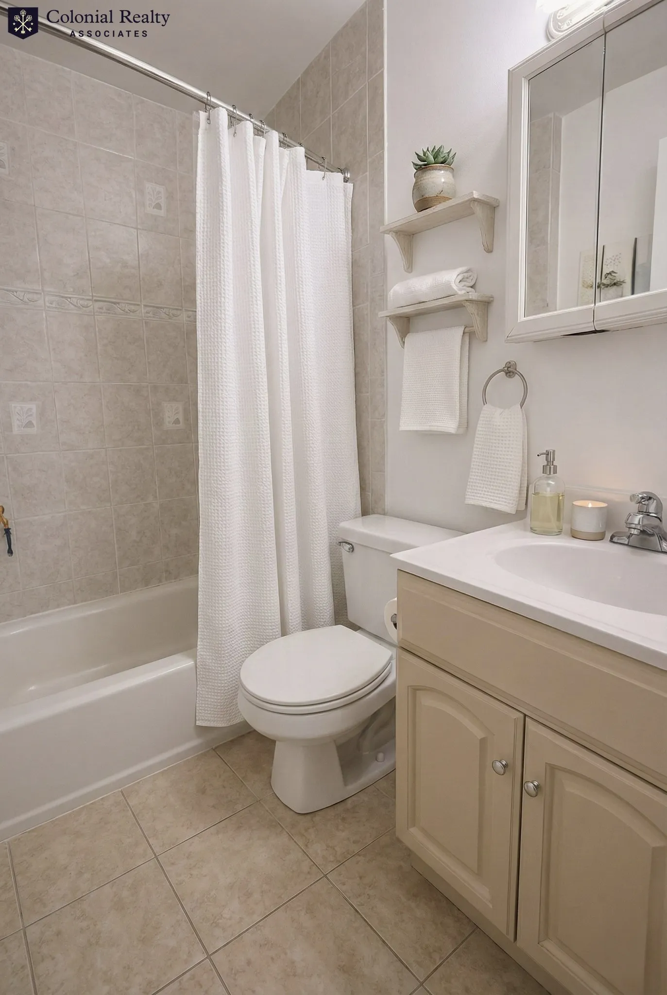 2 bed, 1 bath apartment for rent at 214 Freeman St Unit 2, North Brookline — photo 4 of 11