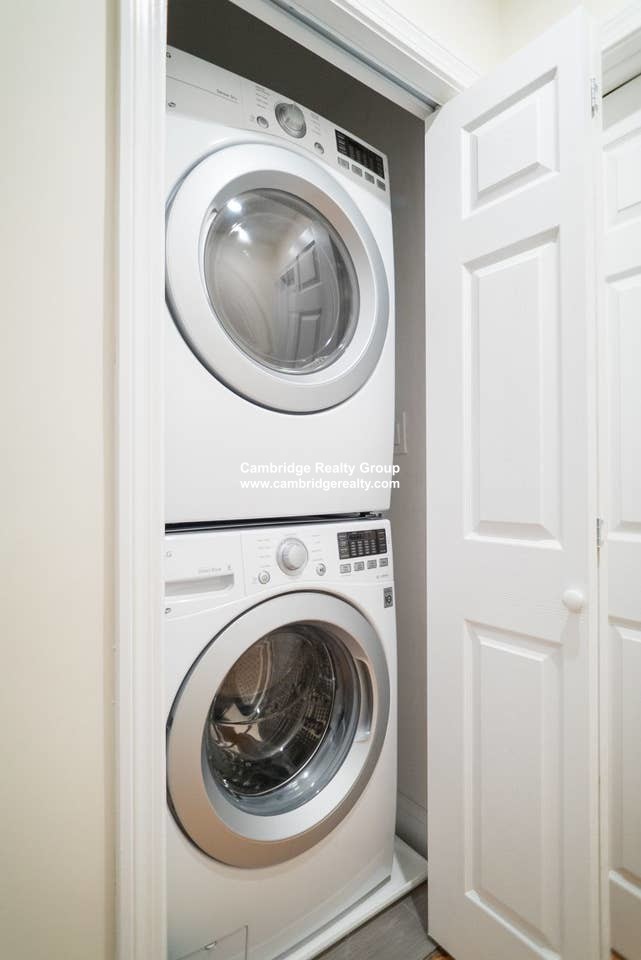 2 bed, 1.5 bath apartment for rent at 214 Green St Unit 2, Cambridgeport — photo 10 of 22
